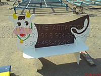 Детская лавочка (скамейка) для улицы и дачи в виде коровки с установкой у покупателя
